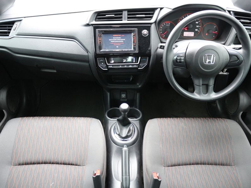 Interior mobil kompak Honda