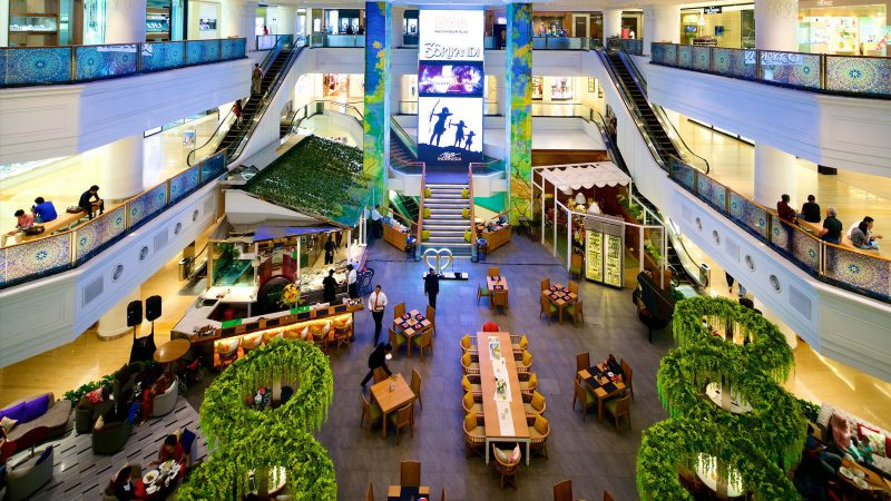 Suasana mall Grand Indonesia