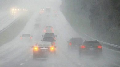 tips berkendara saat hujan deras